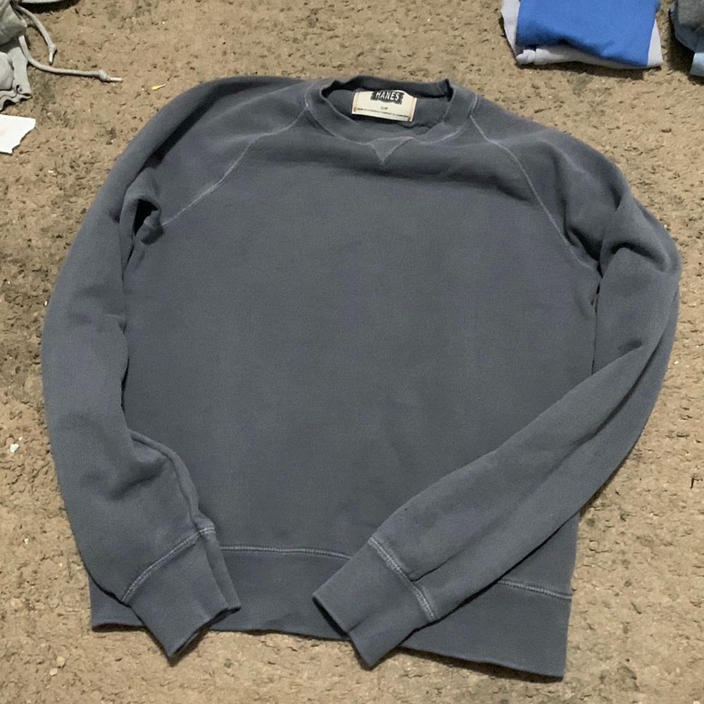 Grayish purple hanes sweatshirt